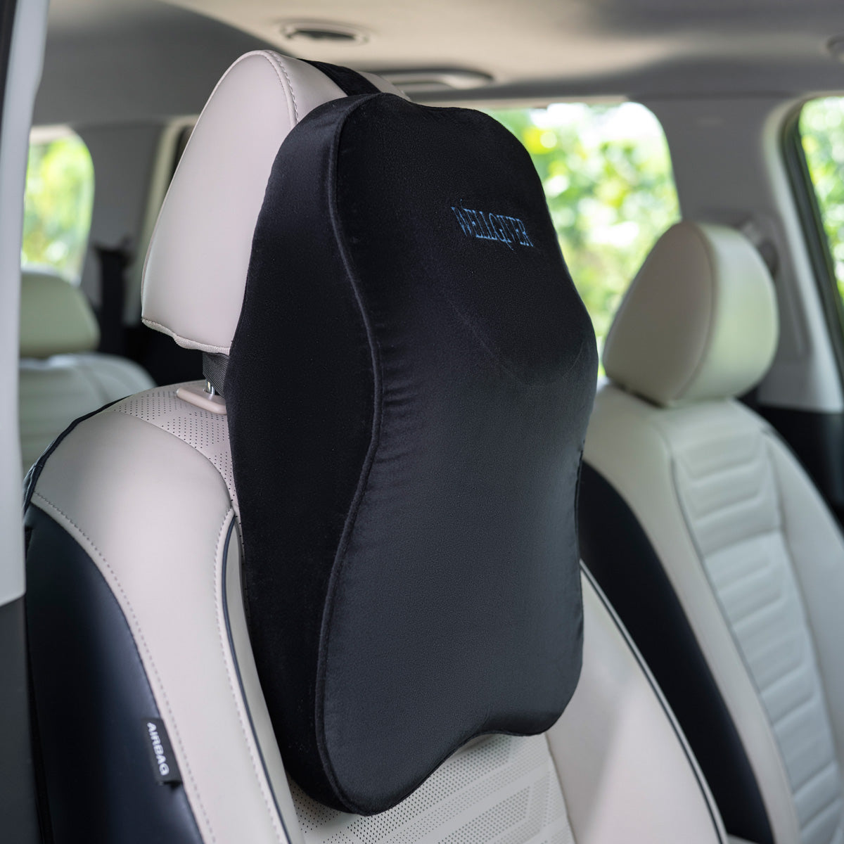 Neck cushion store for car